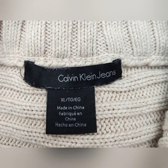Calvin Klein Sweater - Picture 4 of 4